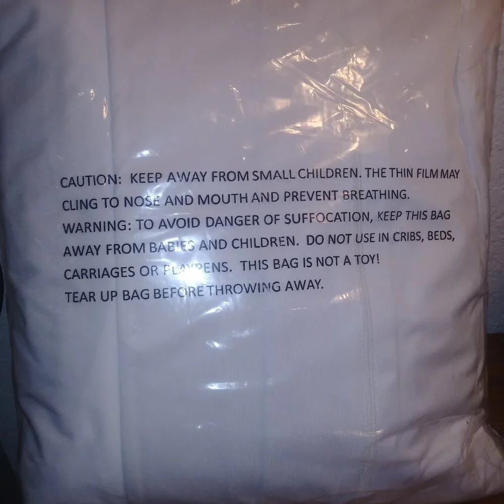 BRAND NEW IN PACKAGING QUEEN SIZE MATTRESS PROTECTOR